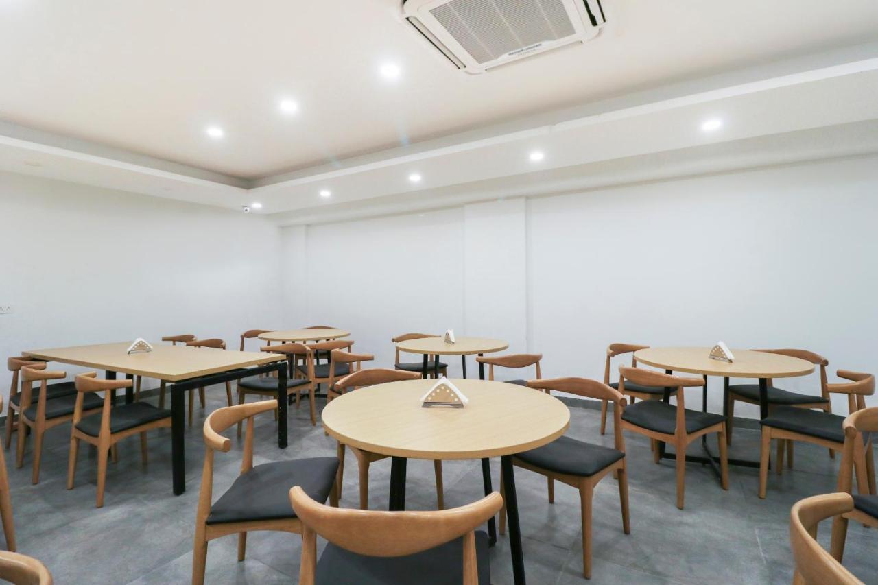 Hotel Townhouse Noida Sector 71 Near Iskcon Temple Noida Indirapuram Exterior foto