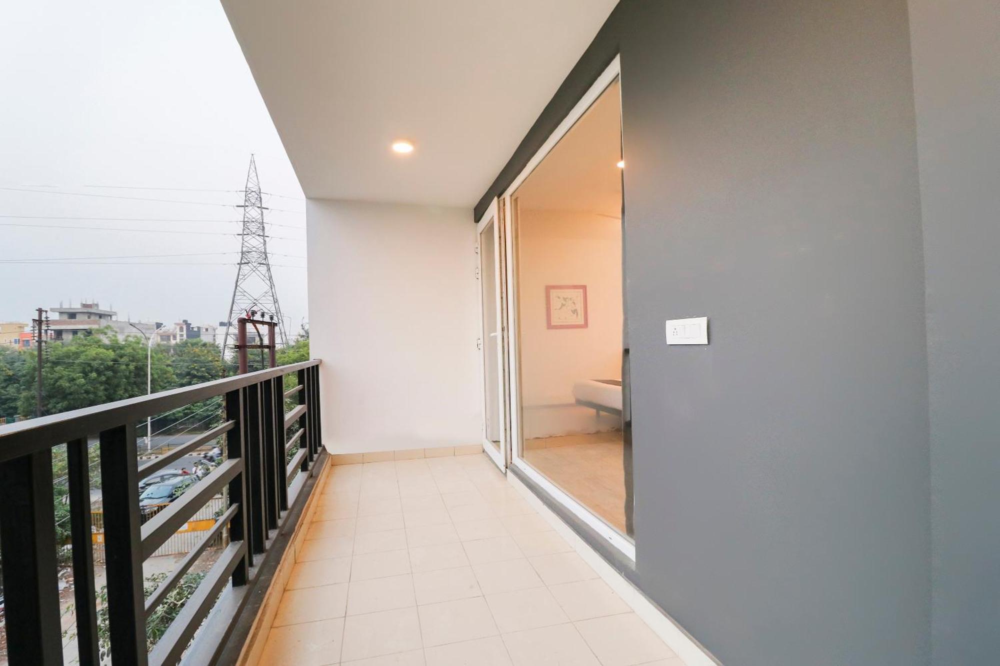 Hotel Townhouse Noida Sector 71 Near Iskcon Temple Noida Indirapuram Exterior foto